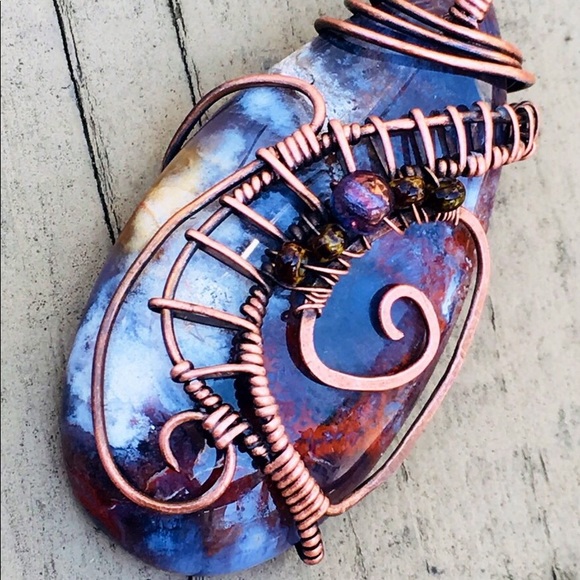 Poppy jasper copper wire wrapped pendant necklace - Picture 3 of 6